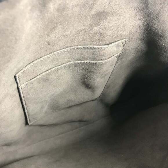 GUCCI Authentic Black Leather Messenger Shoulder Bag - Picture 15 of 16